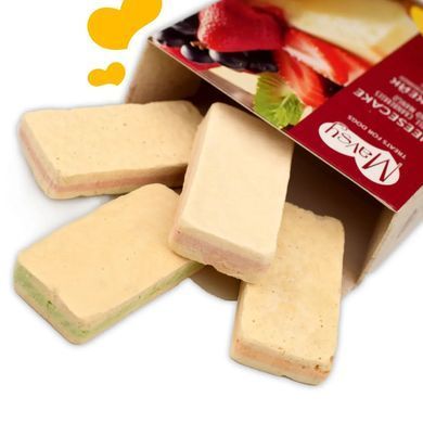 Ласощі для собак від 3-х місяців Mavsy Freeze dried CHEESECAKE WITH APPLE, CRANBERRIES AND MANGO чізкейк з яблуком, журавлиною та манго, 50 г FDMAVSY10 фото